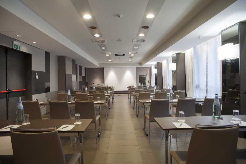 Nh Trento Hotell Exteriör bild